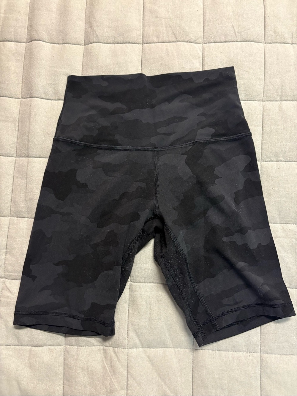 Lululemon 8in Align shorts - Picture 1 of 3